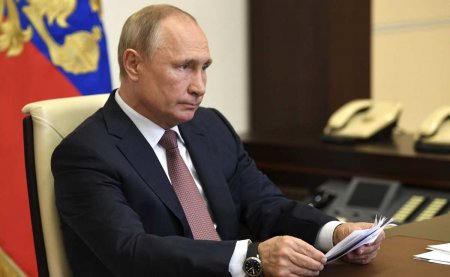 Путин объявил о повышении пенсий в 2021 году