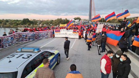 Хаос на дорогах: Армяне поднимают Европу на уши (ФОТО, ВИДЕО)