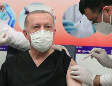 Эрдоган привился вакциной, которую закупает Украина (ФОТО, ВИДЕО)