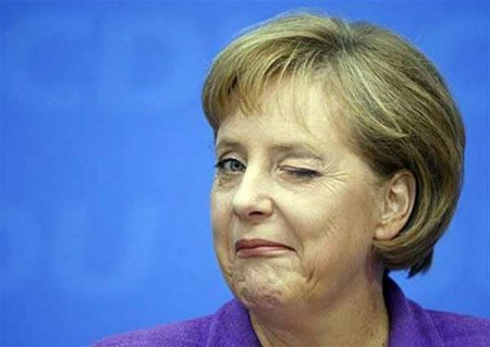 Уходящей на покой Меркель установили памятник (ФОТО)