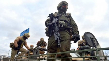 Группировку ВСУ под Донецком начинают окружать