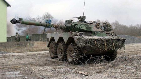 Макрон нарушит военное табу поставкой Украине французской бронетехники, — The Telegraph