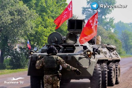 Битва за Марьинку: танки армии России работают под прикрытием БТР-80 (ВИДЕО)