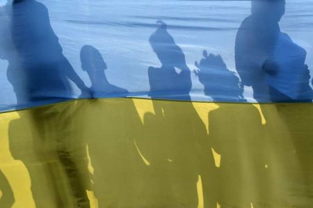 Берлин отменил запрет на украинский флаг на 9 Мая