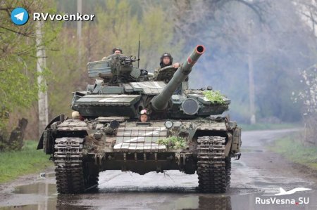 Колонны техники с танками в Липецкой области: сообщают, что это ЧВК «Вагнер» (ВИДЕО)