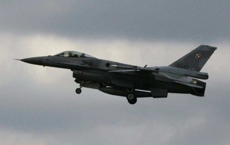 Зеленский рассказал, когда начнётся обучение украинских пилотов на F-16