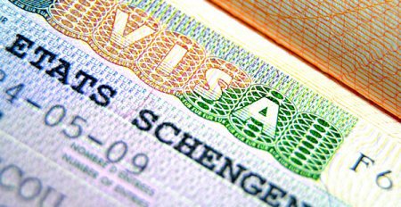 Украинцам стали чаще отказывать в получении шенгенских виз
