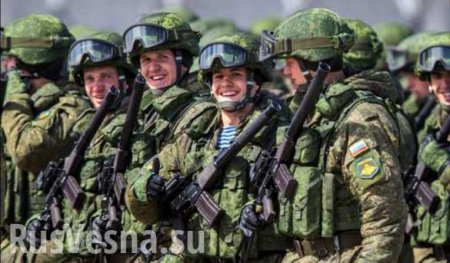 Несокрушимая и легендарная: что означает аншлаг в российских военкоматах