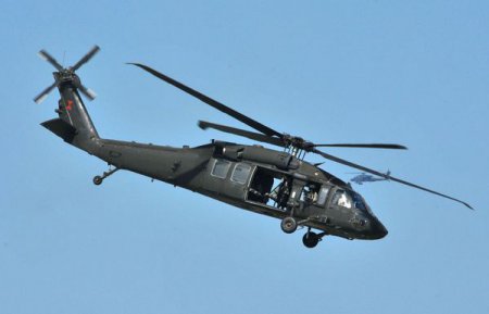 В США на военной базе разбился вертолет UH-60 Black Hawk - Военный Обозреватель