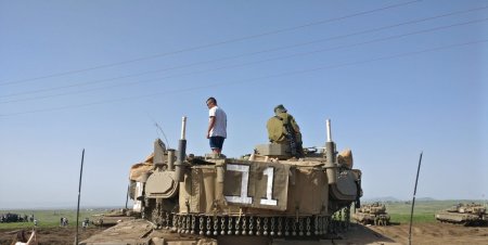 Оснащенные КАЗ Trophy ("Меиль Руах") танки Merkava Mk 4 израильской 401-й бронетанковой бригады