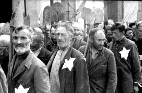 Дальше – больше: Польша обвинила СССР в гибели евреев в Освенциме