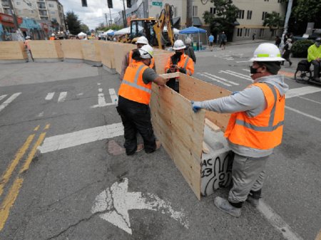 Власти признали СНР? «Зону» огораживают бетонным барьером (ФОТО, ВИДЕО)