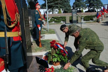 В Донецке открыт мемориал Герою ДНР, подло убитому Украиной (ФОТО, ВИДЕО)