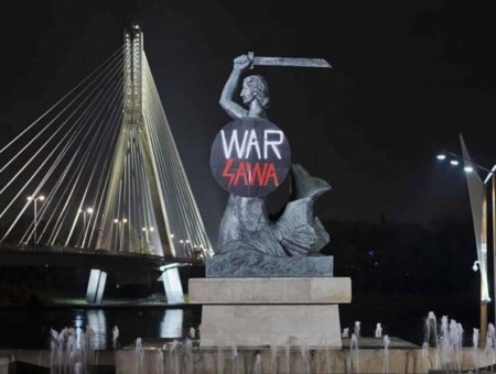 «Это война, уё…!» — Польшу сотрясают многомиллионные протесты под матерным девизом (ФОТО)