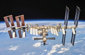 Российскую космонавтику спасают американскими покрывалами