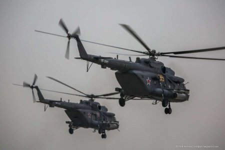 Десятки российских боевых вертолётов рядом с украинской границей: в Киеве сделали заявление (ВИДЕО)